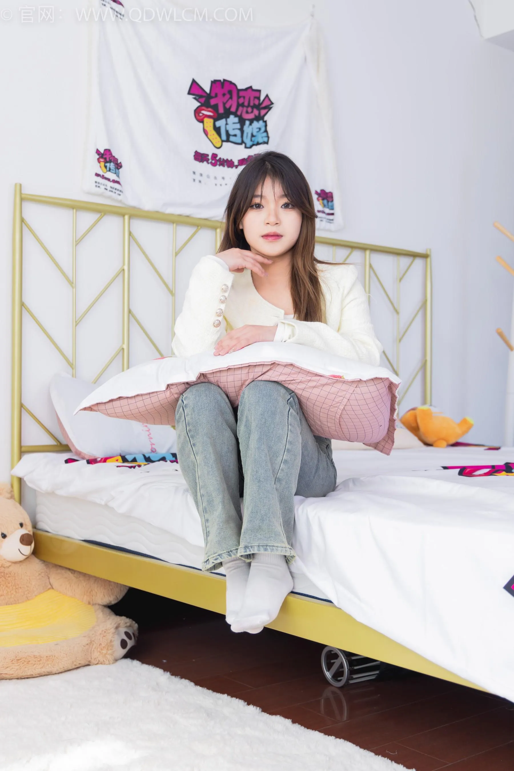 物恋传媒 NO.1556 闪闪-闪闪发光 [151P]插图2